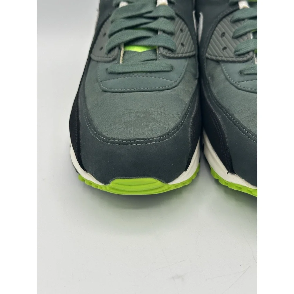 Nike Air Max 90 Premium Vintage Green Paisley 333888-303 Men's Size 9